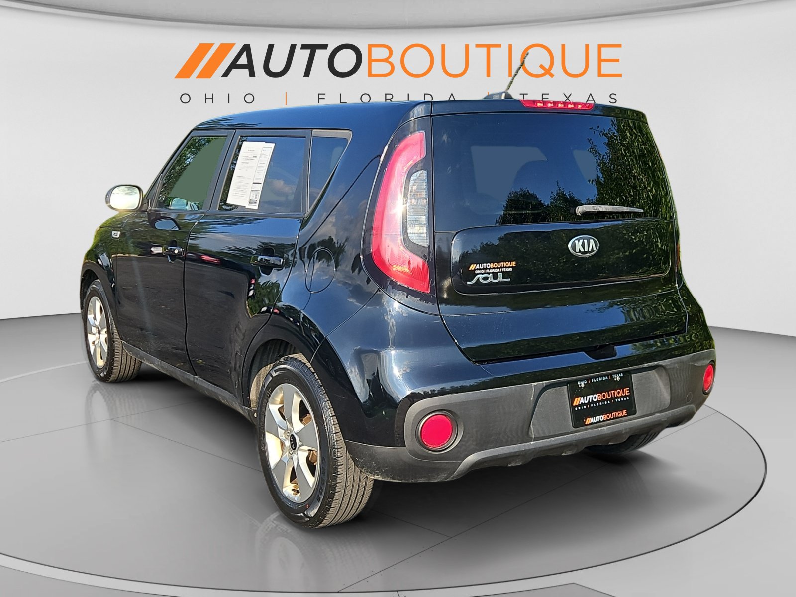 Used 2018 Kia Soul FWD image 3