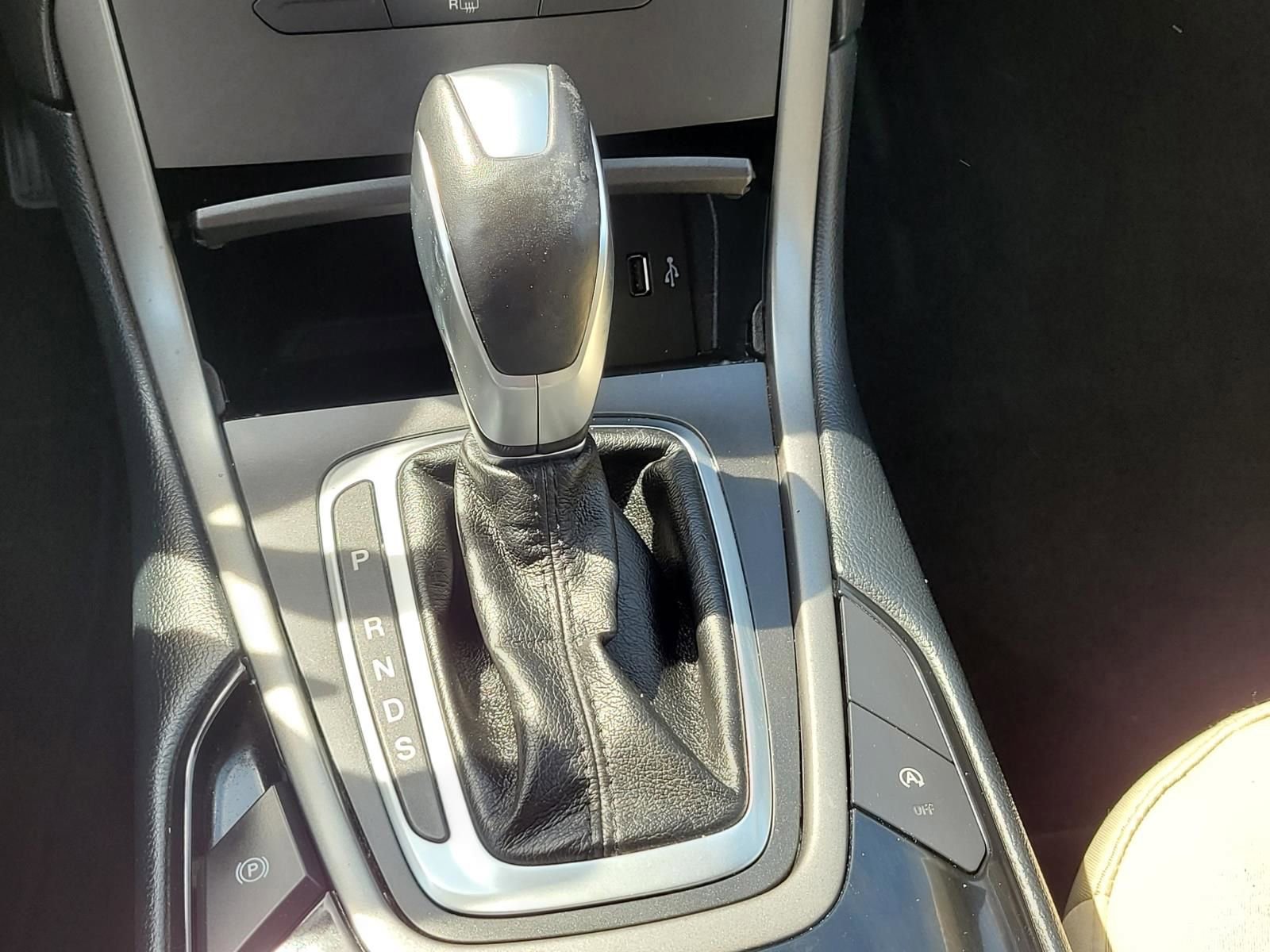 Used 2017 Ford Edge SE w/ Cargo Accessory Package FWD image 27