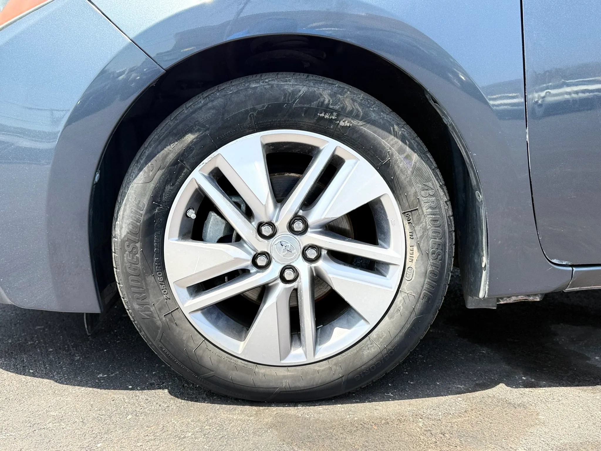 Used 2015 Toyota Corolla LE Premium FWD image 33