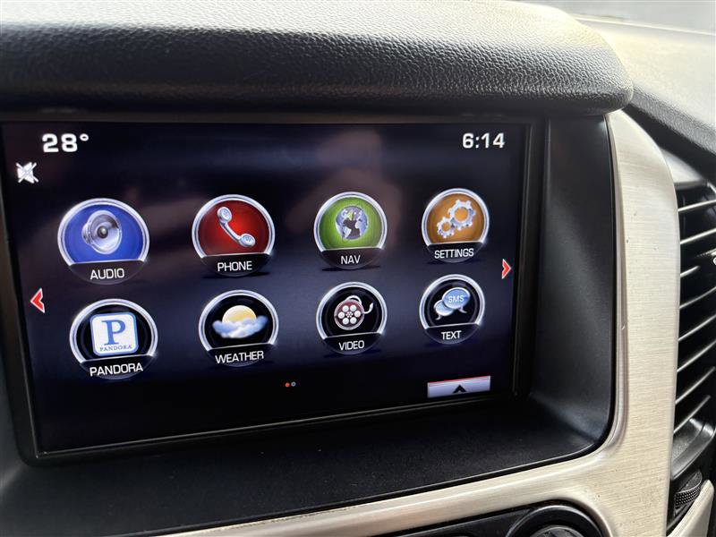 Used 2015 GMC Yukon Denali w/ Open Road Package image 18