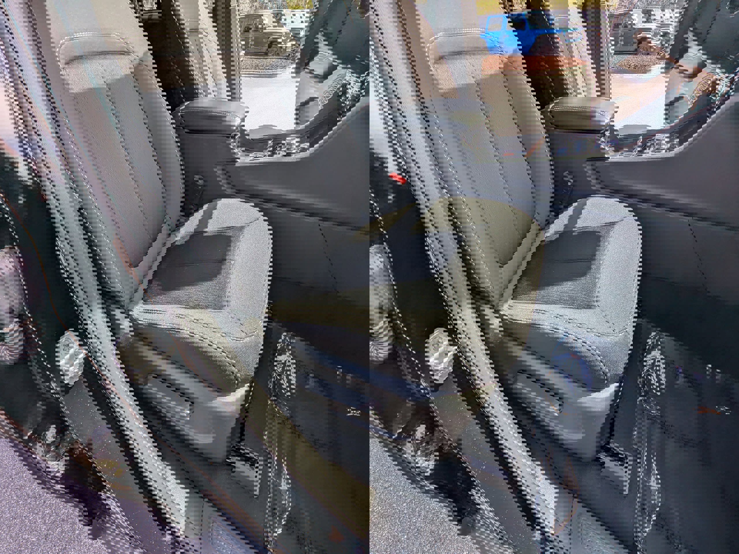 Certified 2025 Jeep Grand Cherokee Laredo X w/ Luxury Tech Group I image 15