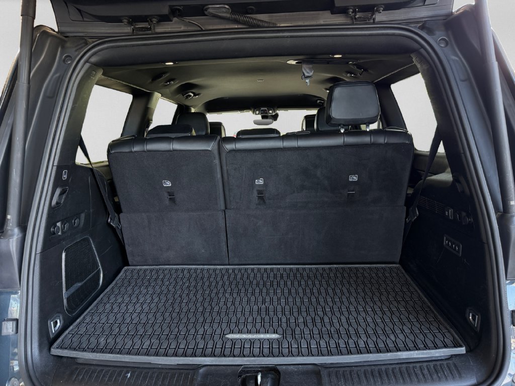 Used 2024 Jeep Wagoneer Series II w/ Flexible Seating Group RWD image 27