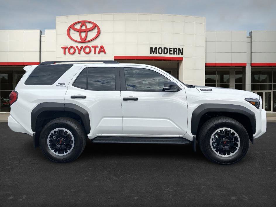 Certified 2025 Toyota 4Runner TRD Off-Road image 4