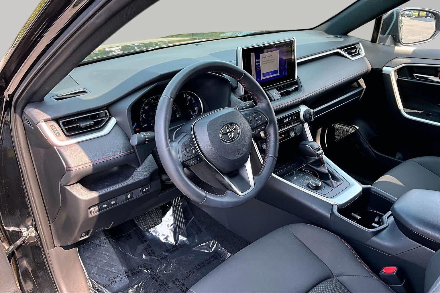 Used 2023 Toyota RAV4 SE w/ Weather & Moonroof Package AWD/4WD image 18