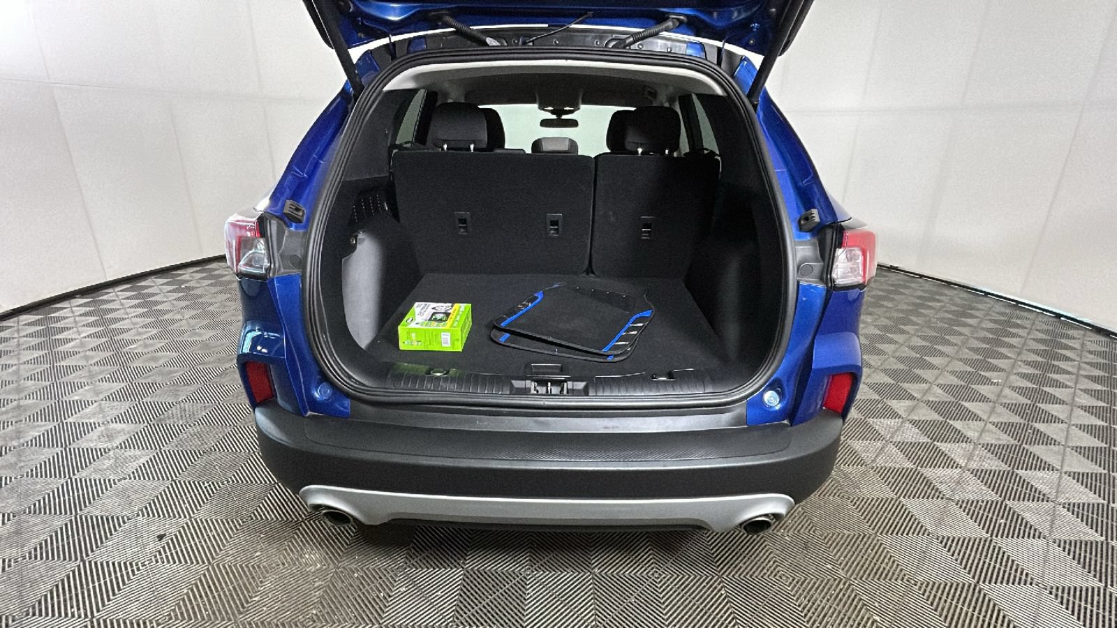 Used 2022 Ford Escape SE w/ Convenience Package FWD image 27