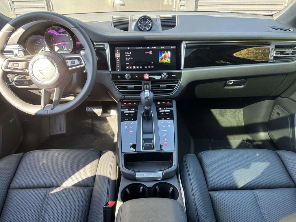 New 2026 Porsche Macan image 18