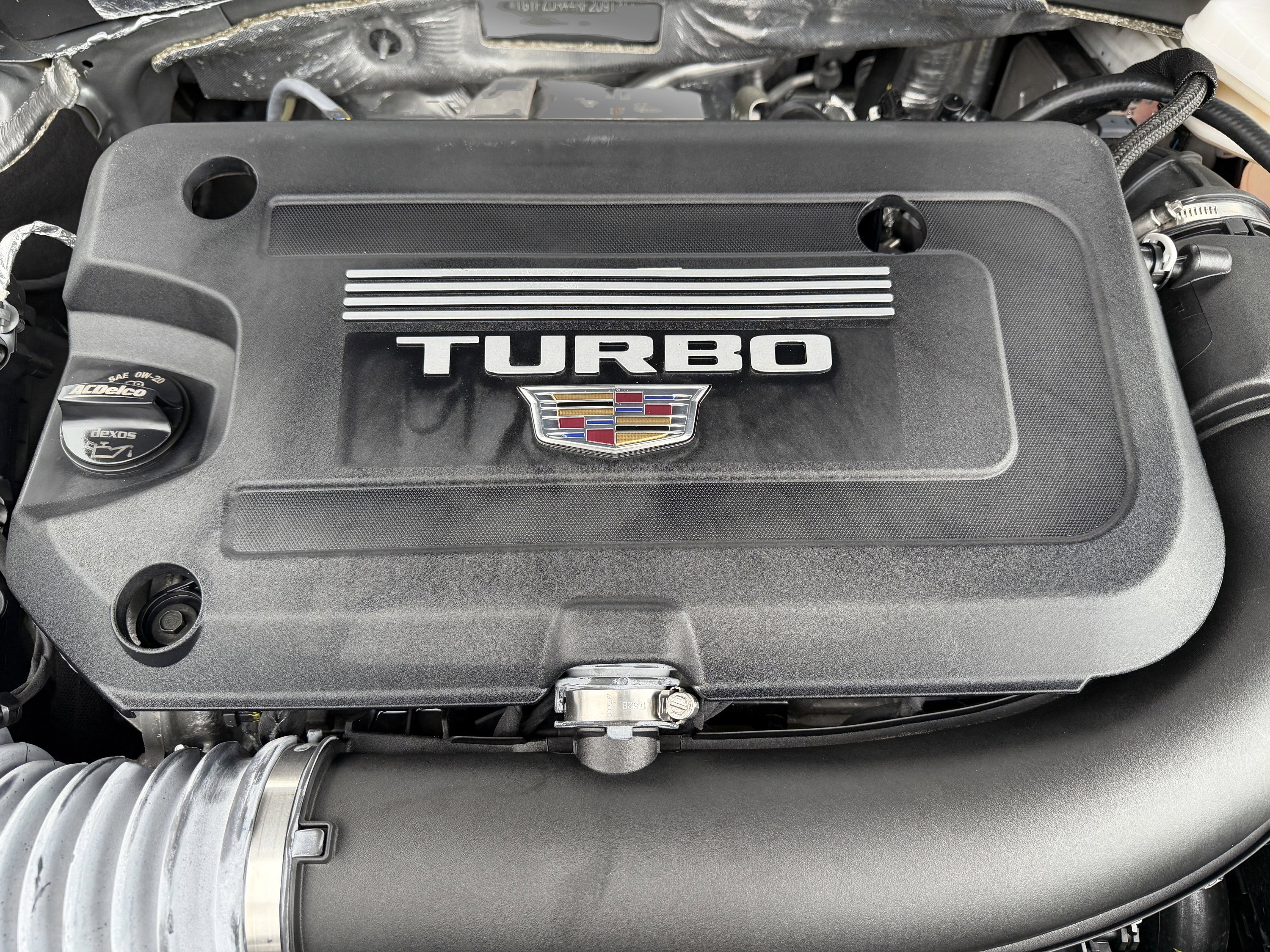 Used 2024 Cadillac XT4 Premium Luxury w/ Technology Package AWD/4WD image 37