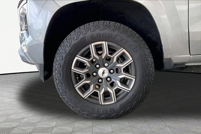 Used 2023 Chevrolet Colorado Z71 w/ Advanced Trailering Package AWD/4WD image 21
