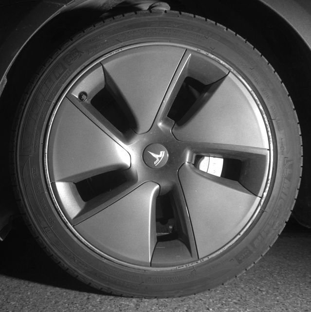Used 2022 Tesla Model 3 Long Range AWD/4WD image 45