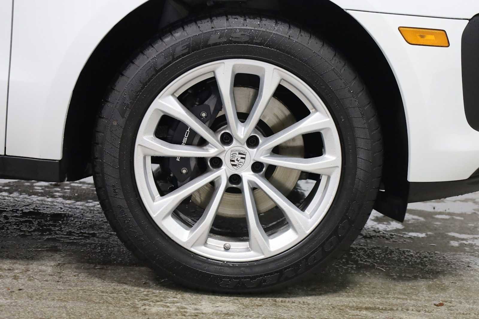 Certified 2026 Porsche Macan AWD/4WD image 12