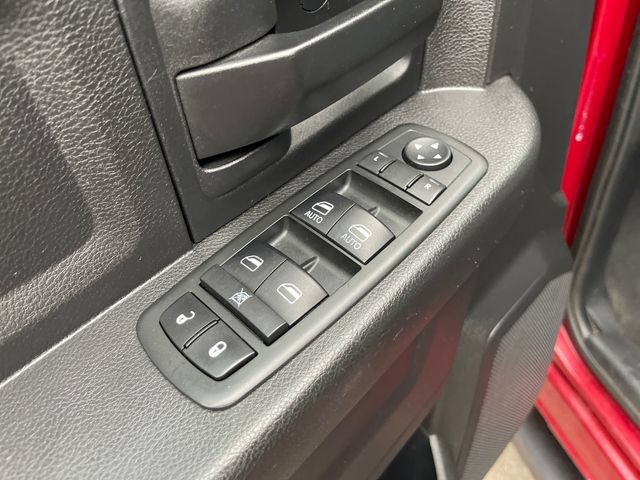 Used 2015 RAM 1500 ST w/ SXT Appearance Group AWD/4WD image 10