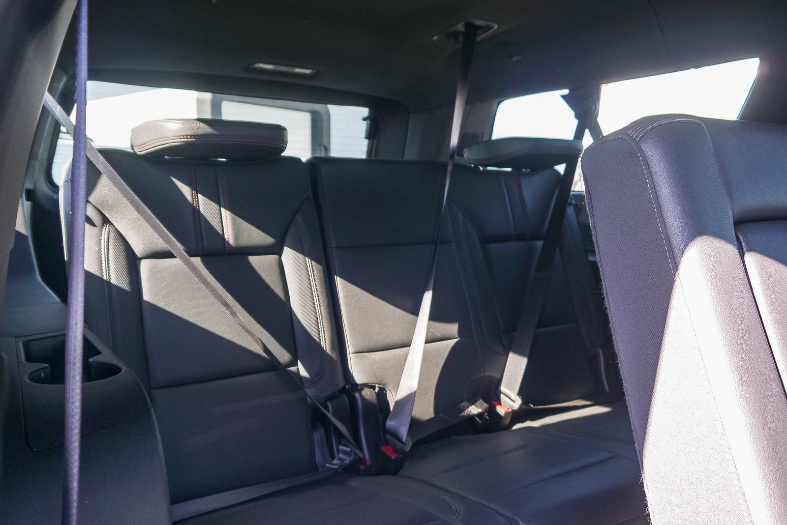 Used 2024 Chevrolet Suburban RST RWD image 16