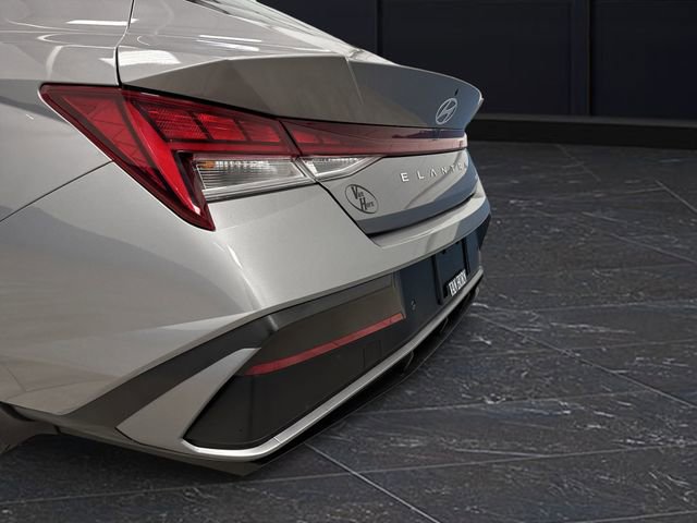 Used 2024 Hyundai Elantra Limited image 32