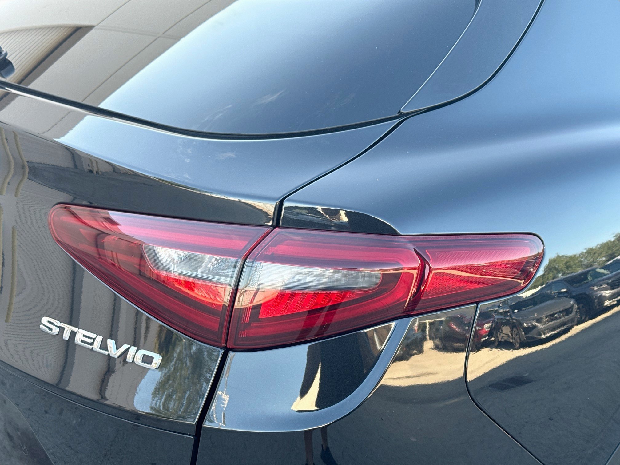 Used 2023 Alfa Romeo Stelvio Sprint RWD image 27