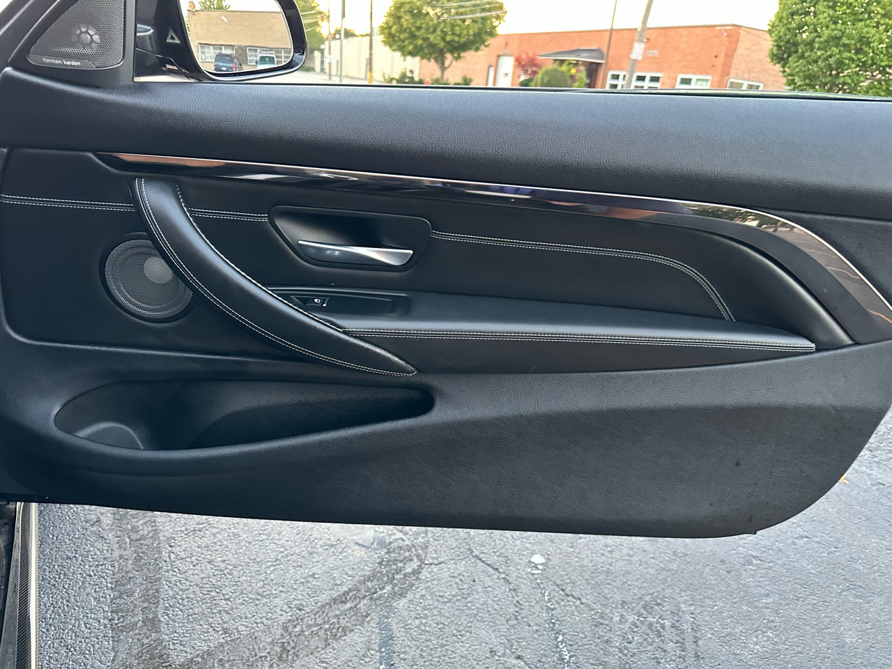 Used 2020 BMW M4 Convertible image 42