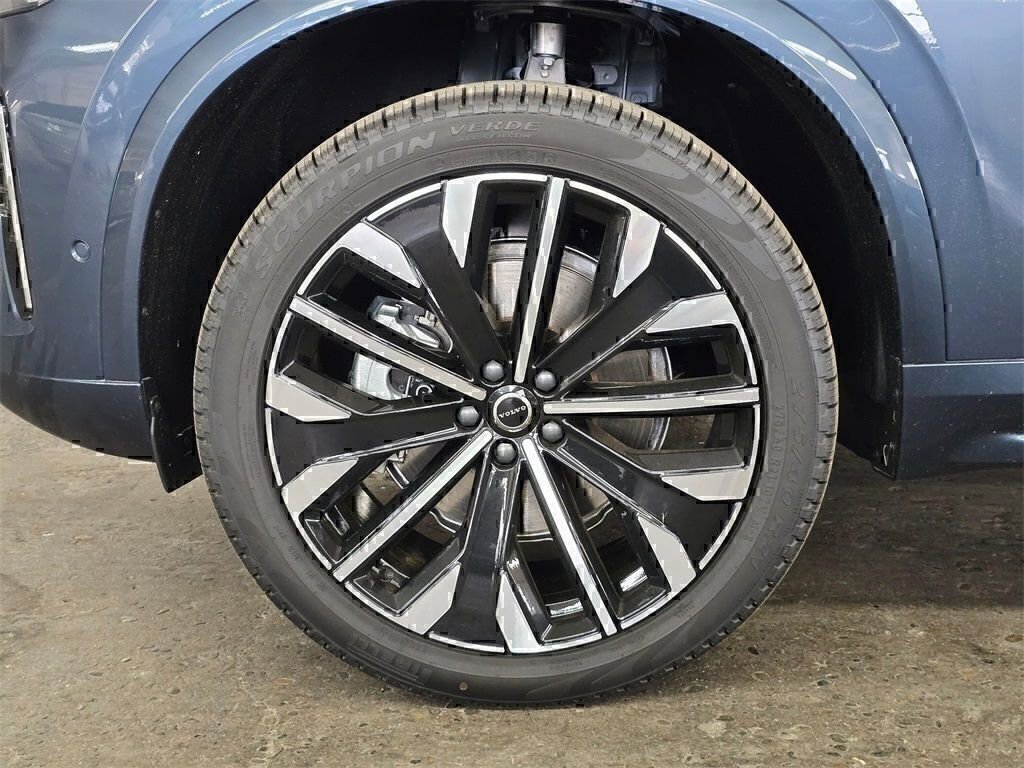 New 2026 Volvo XC90 B6 Ultra w/ Protection Package image 9