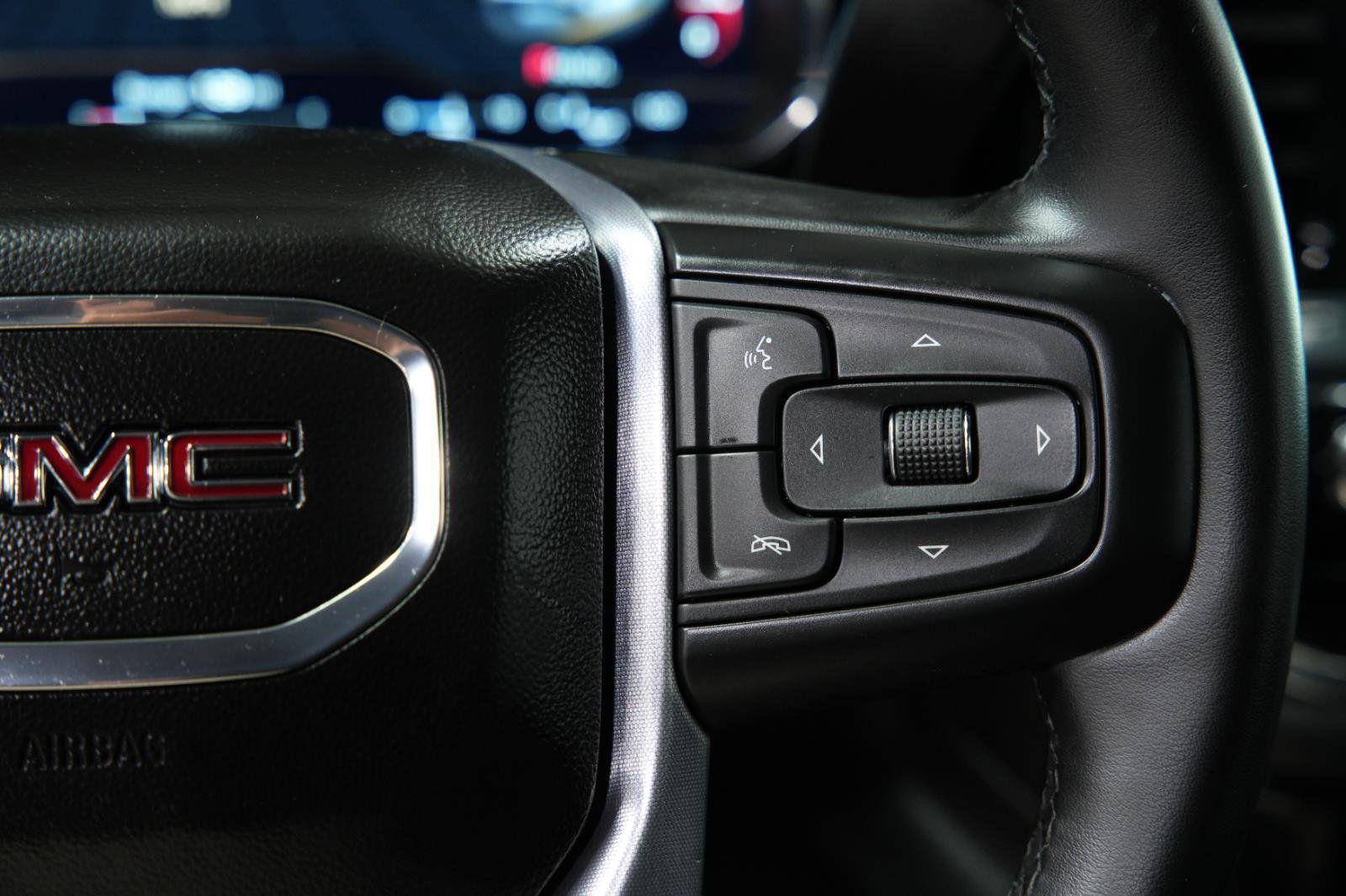 Used 2023 GMC Sierra 1500 SLT image 31