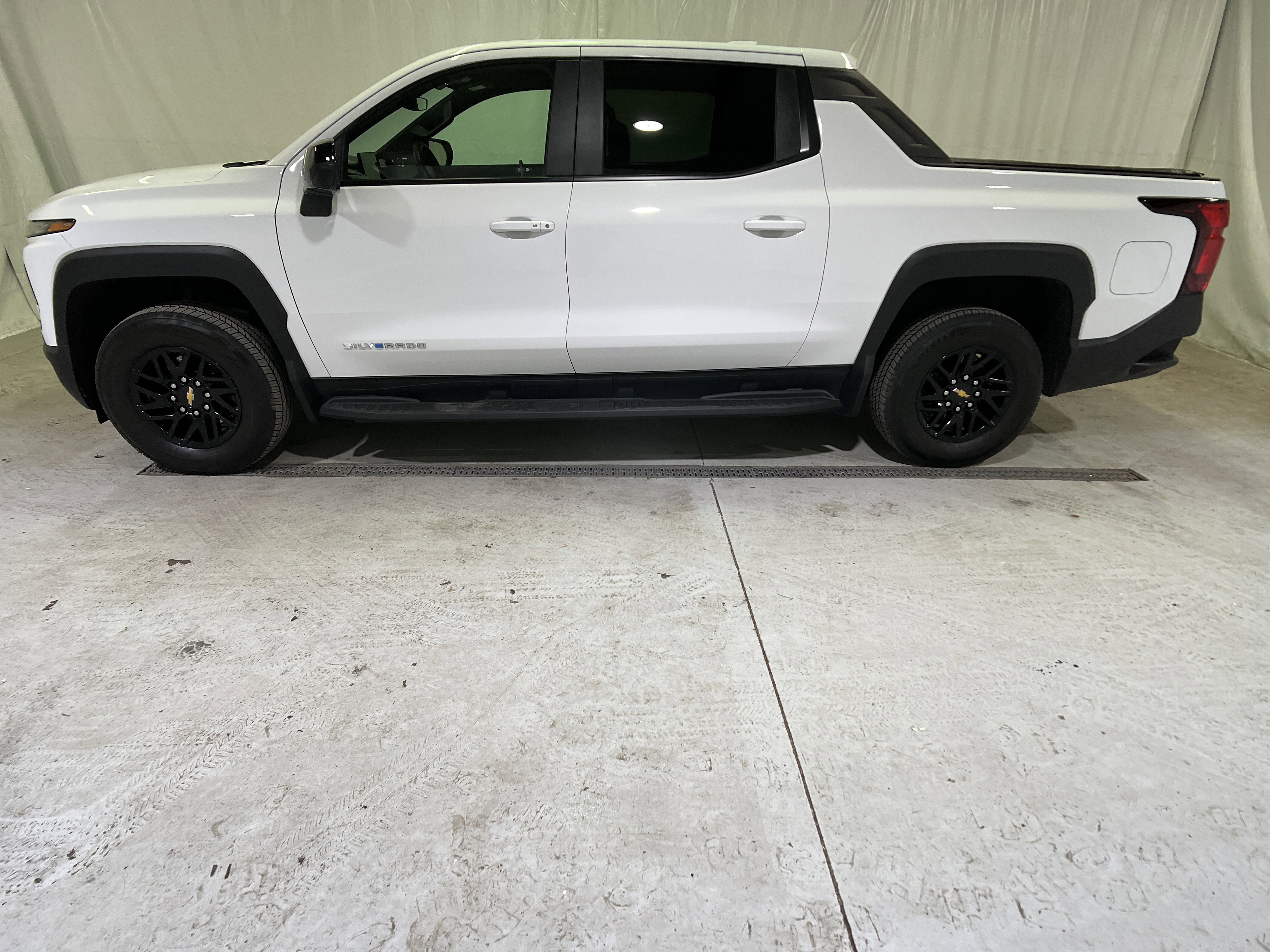 Certified 2024 Chevrolet Silverado EV W/T image 7