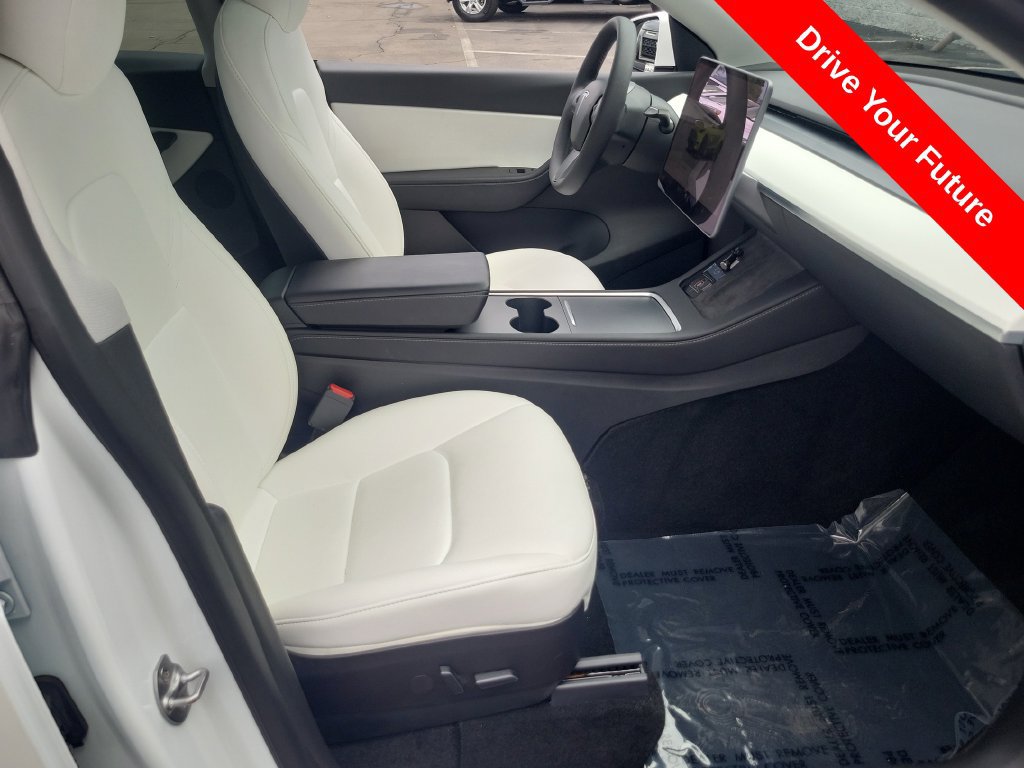 Used 2022 Tesla Model Y Long Range AWD/4WD image 15