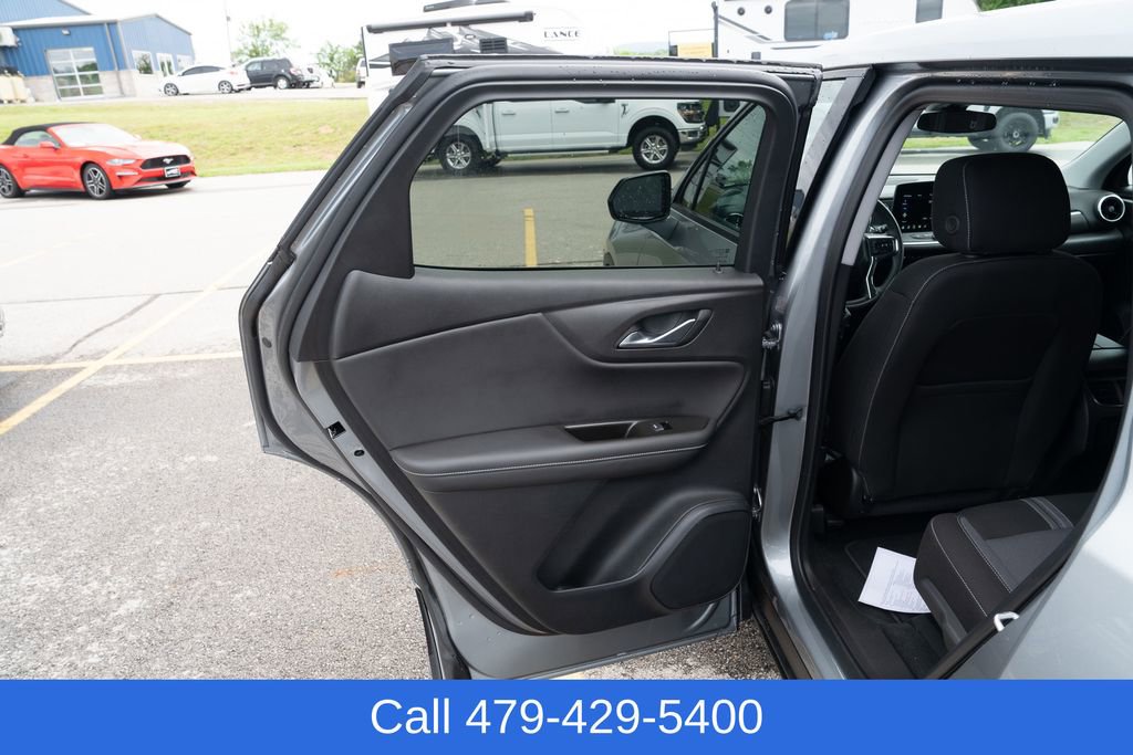 Used 2025 Chevrolet Blazer LT AWD/4WD image 14