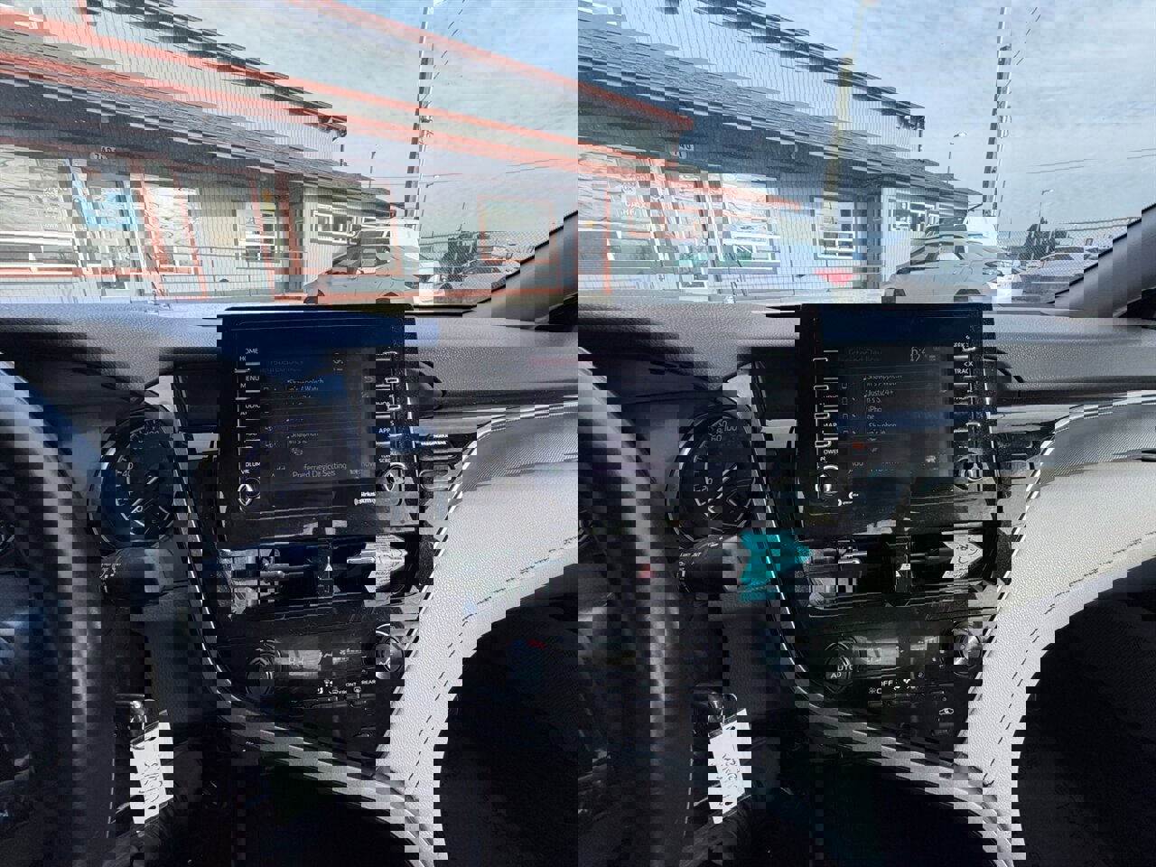 Used 2021 Toyota Camry SE image 21