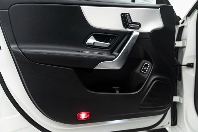 Used 2025 Mercedes-Benz CLA 250 image 25
