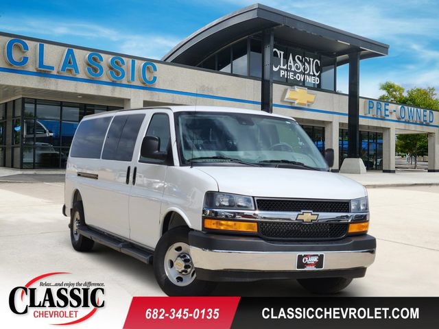 Used 2025 Chevrolet Express 3500 LT w/ LT Preferred Equipment Group RWD image 1
