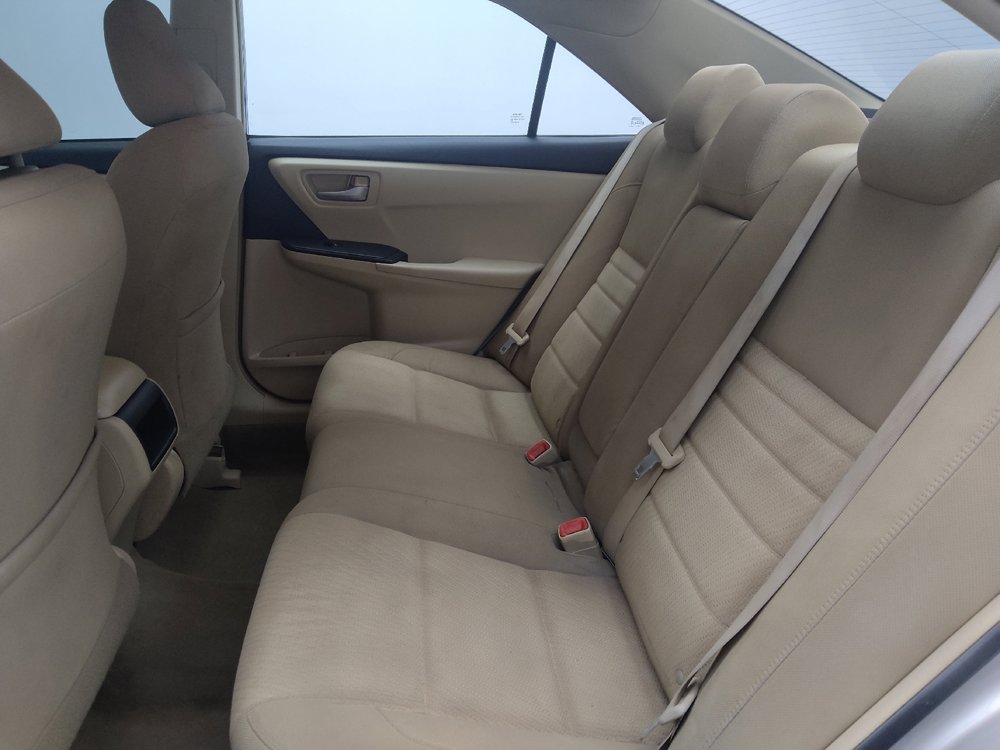 Used 2016 Toyota Camry LE FWD image 18