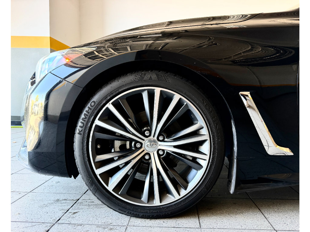 Used 2019 INFINITI Q60 3.0t RWD image 3