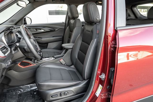 Used 2023 Chevrolet TrailBlazer RS w/ Sun and Liftgate Package image 12