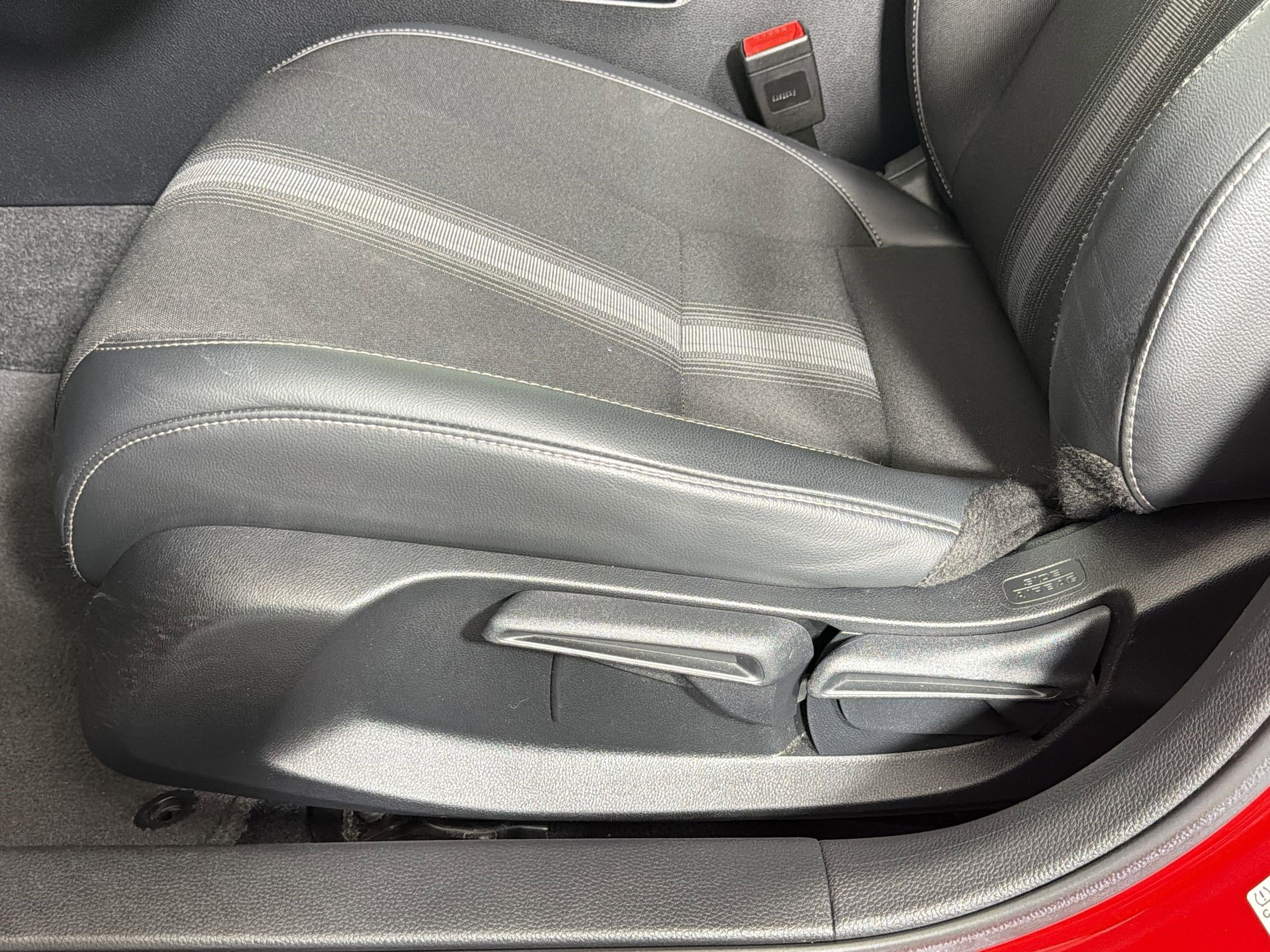 Used 2023 Honda Civic Sport image 11