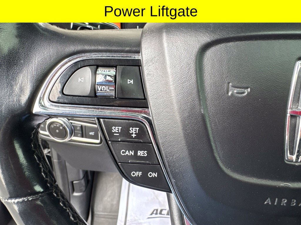 Used 2018 Lincoln Navigator Reserve AWD/4WD image 16
