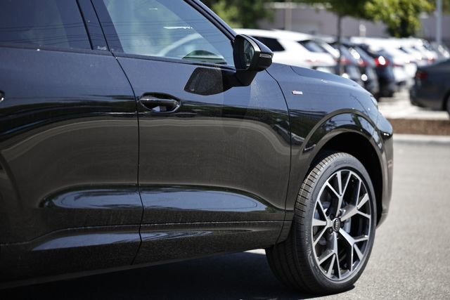 New 2026 Audi Q3 quattro 2.0T AWD/4WD image 8