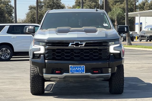Used 2023 Chevrolet Silverado 1500 ZR2 w/ Technology Package AWD/4WD image 9
