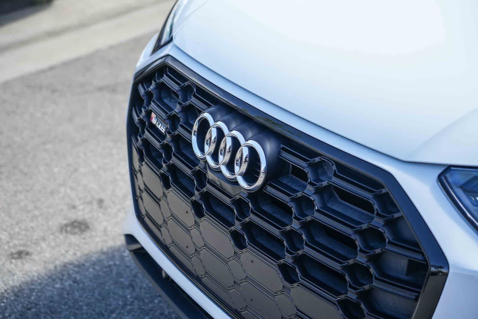 Used 2021 Audi SQ5 Premium Plus w/ Premium Plus Package AWD/4WD image 3