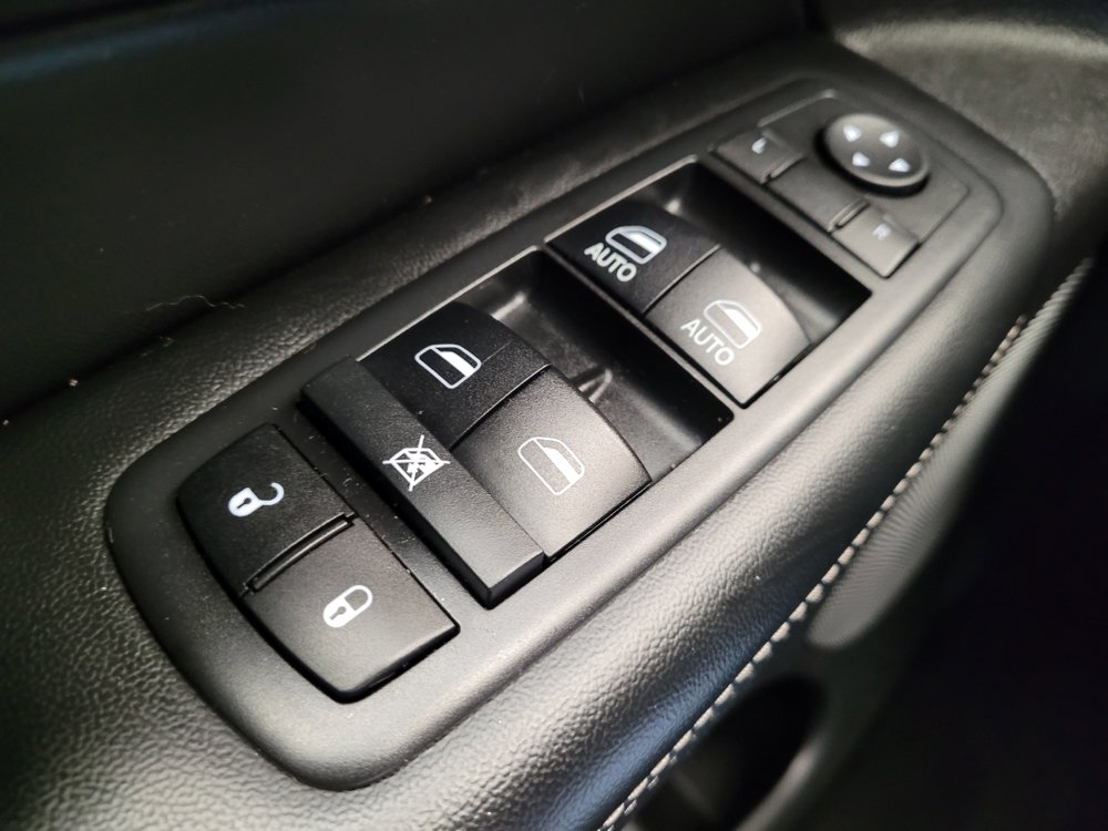 Used 2017 Jeep Grand Cherokee Limited AWD/4WD image 27