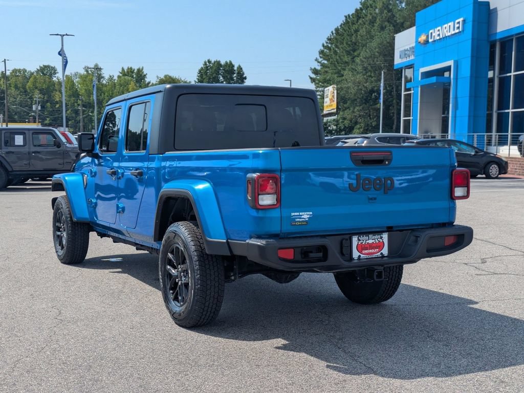 Used 2023 Jeep Gladiator Sport AWD/4WD image 5