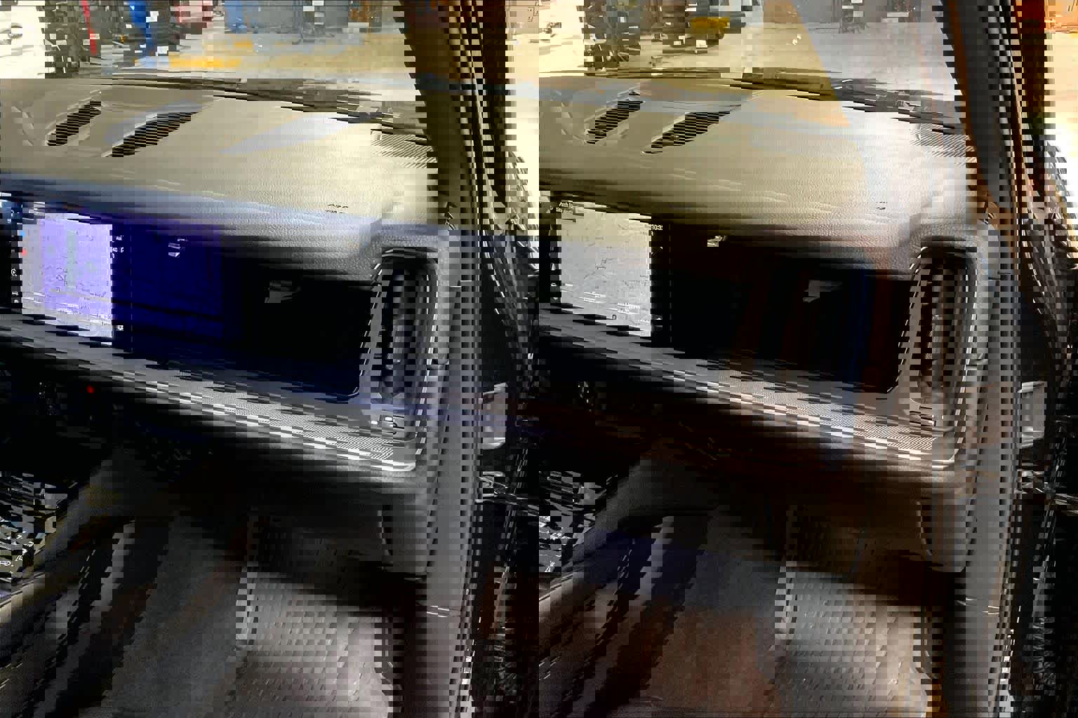 Used 2024 Porsche Cayenne image 16