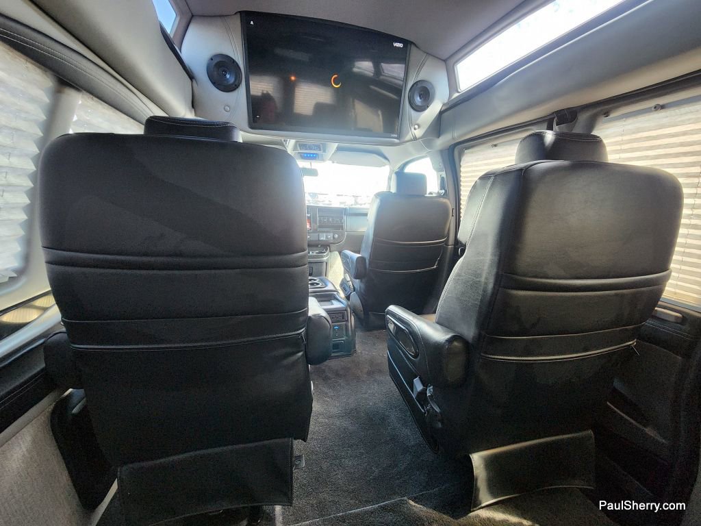 Used 2023 GMC Savana 2500 image 57