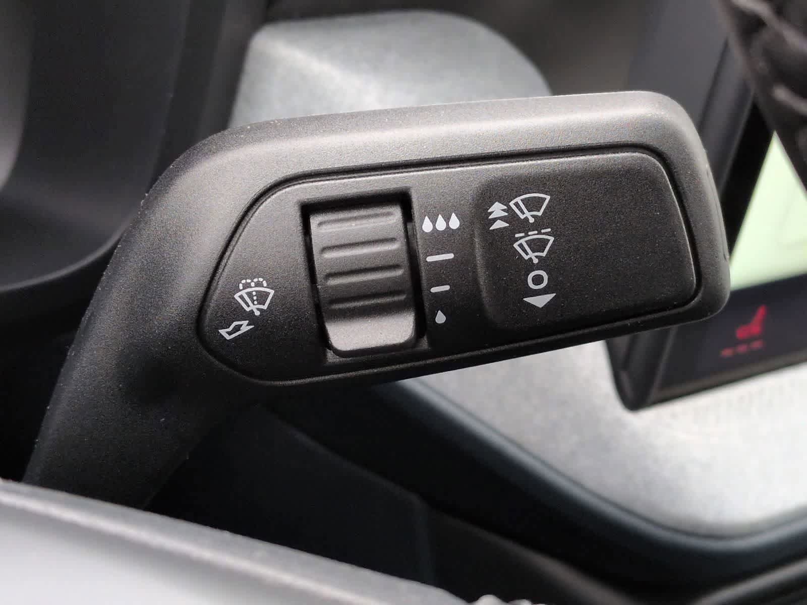 New 2025 Ford Maverick XLT w/ XLT Luxury Package image 28