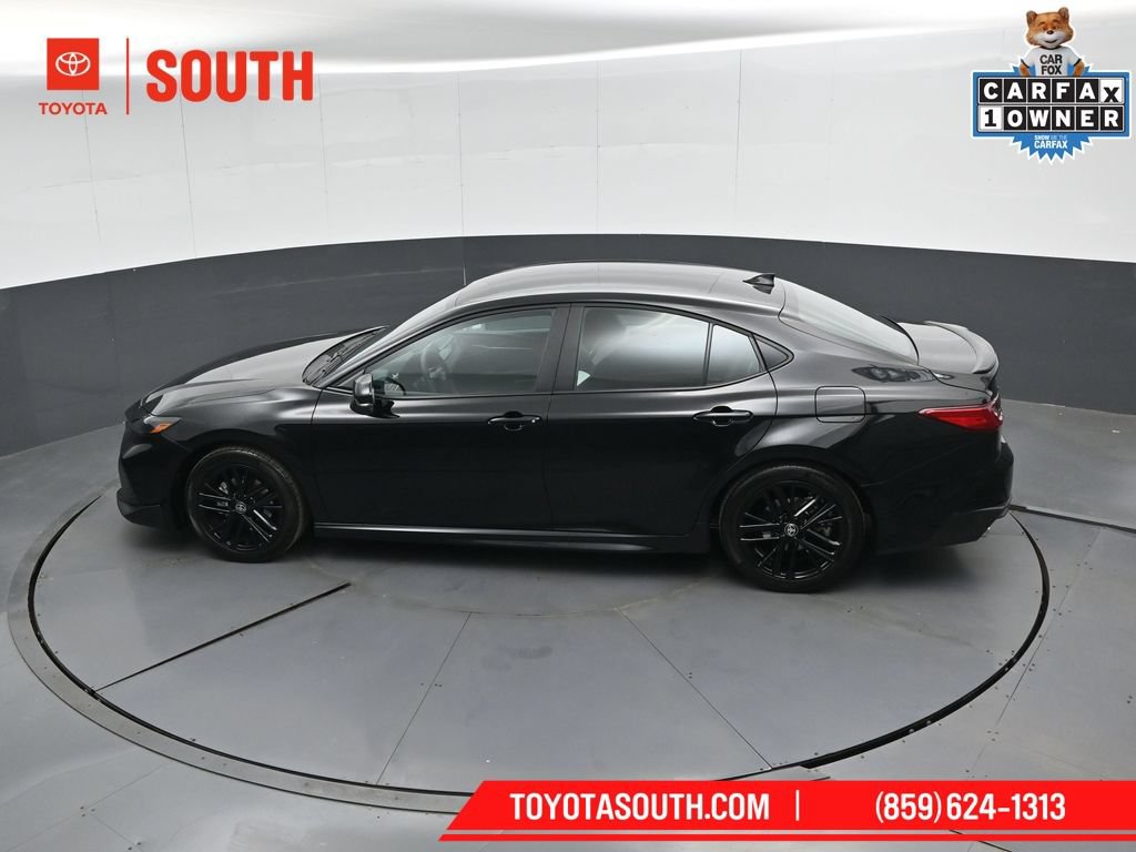 Used 2026 Toyota Camry SE FWD image 47