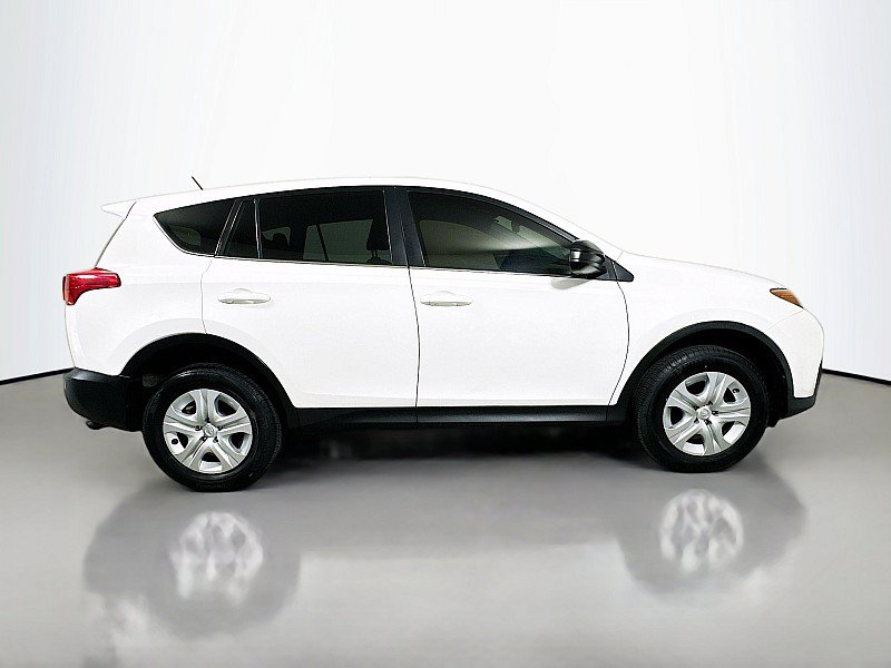 Used 2015 Toyota RAV4 LE FWD image 8