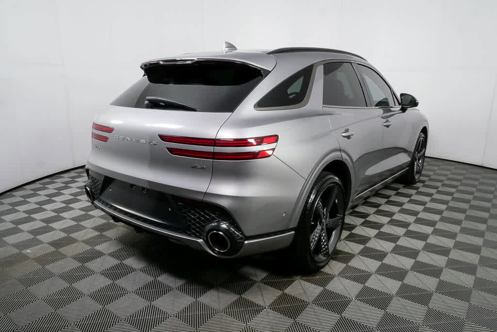 Used 2022 Genesis GV70 2.5T w/ Sport Prestige Package image 3