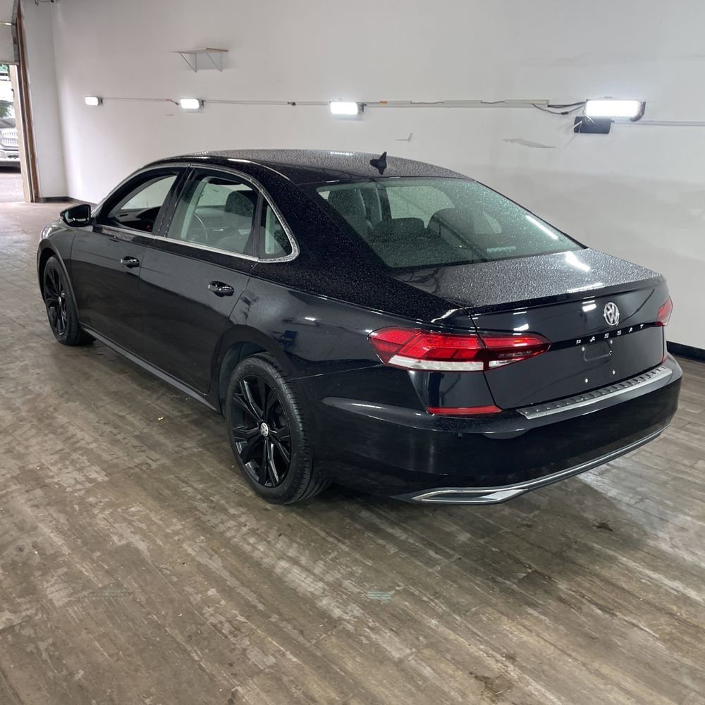 Used 2021 Volkswagen Passat 2.0T SE FWD image 4