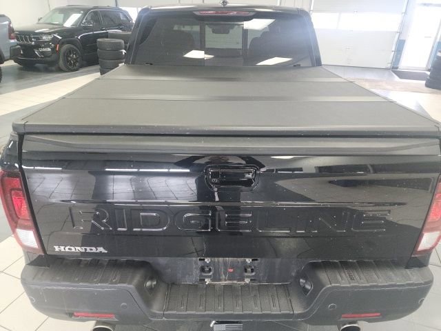 Used 2024 Honda Ridgeline Black Edition image 4