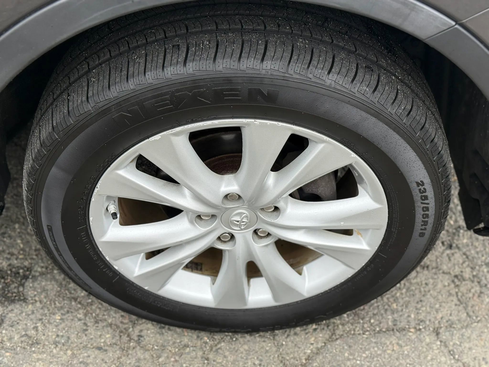 Used 2015 Toyota RAV4 Limited image 32