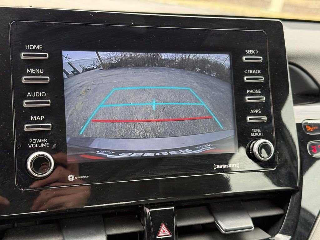 Used 2023 Toyota Camry SE image 21