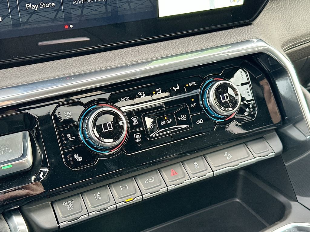 New 2026 GMC Sierra 3500 Denali w/ Denali Reserve Package image 14