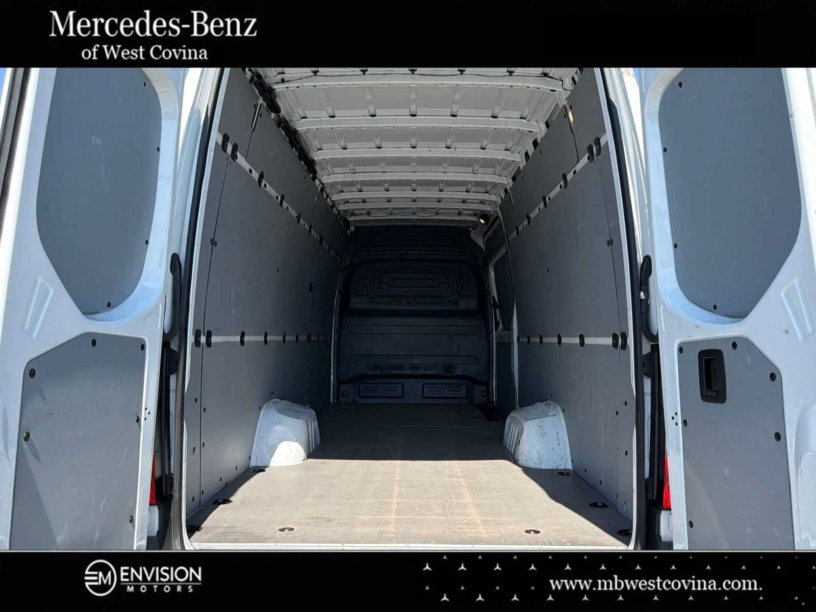 Used 2024 Mercedes-Benz Sprinter 3500 image 15