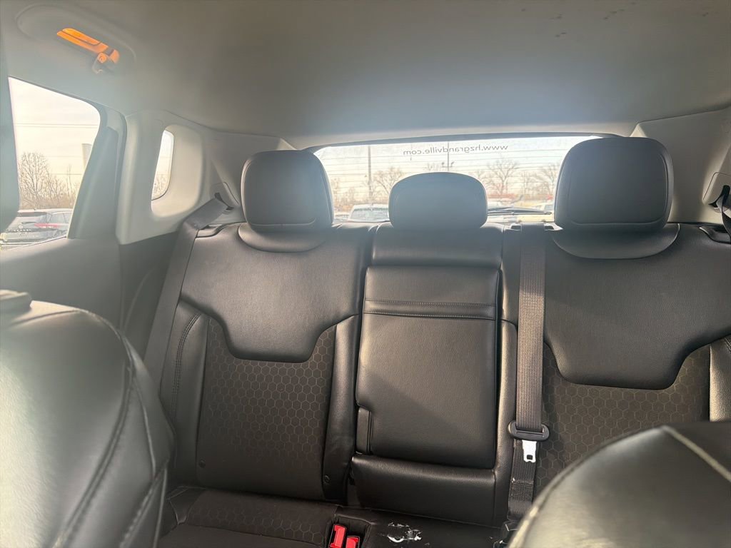 Used 2018 Jeep Compass Latitude w/ Popular Equipment Group image 4